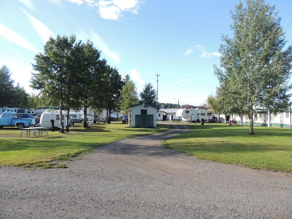 100 Mile Motel & Rv Park 100 Mile House Zewnętrze zdjęcie